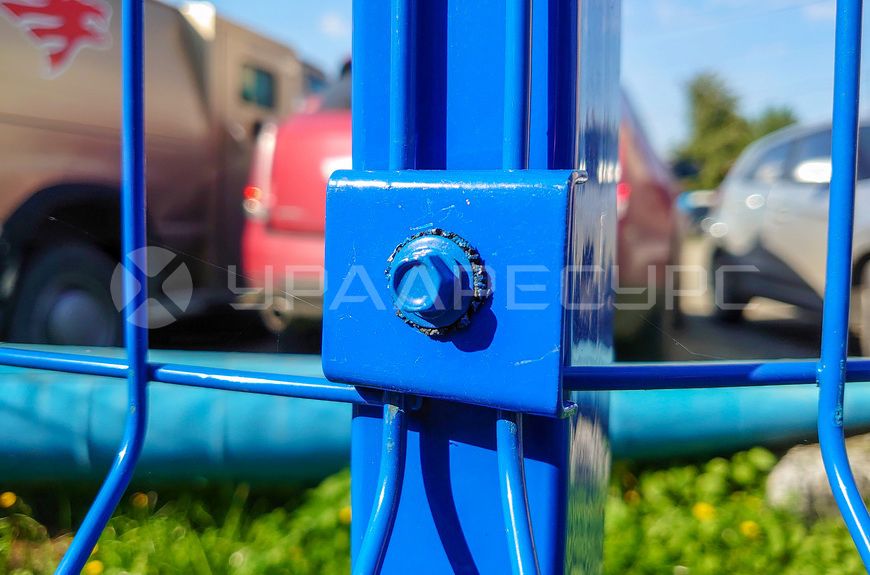3D ограждение для парковки на территории спортивной школы